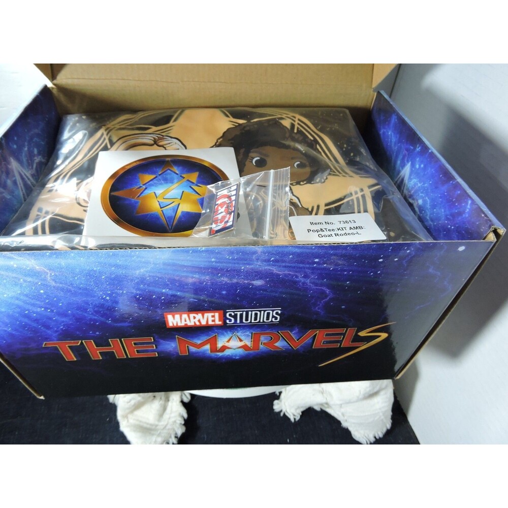 Marvel studios Funko collector corps pin/decal/postcard/large shirt/Funko pop 2